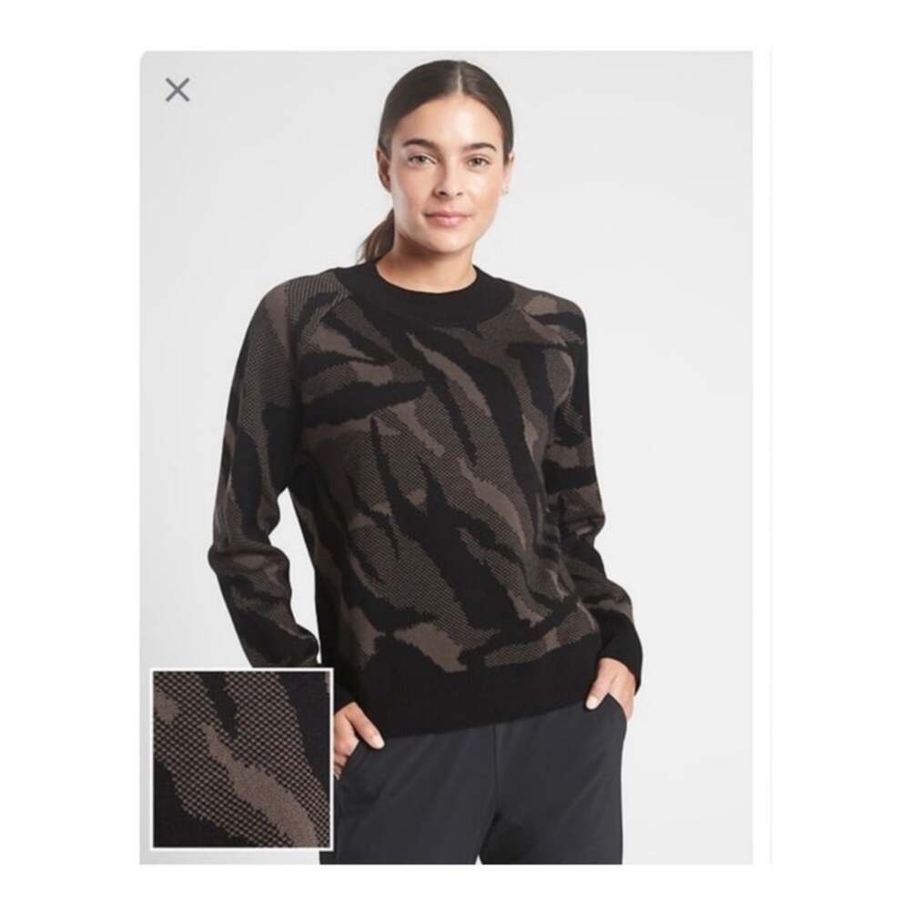 Athleta Black and Gray Wool Blend Sweater Jacquard size Large
